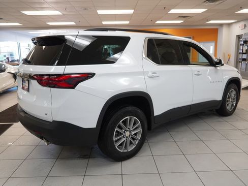 Used 2023 Chevrolet Traverse LT image 14