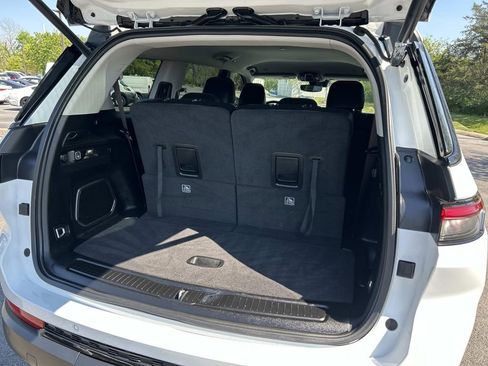 Used 2023 Jeep Grand Cherokee L Limited w/ Black Appearance Package image 13