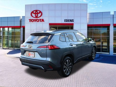 Certified 2024 Toyota Corolla Cross XLE FWD image 3