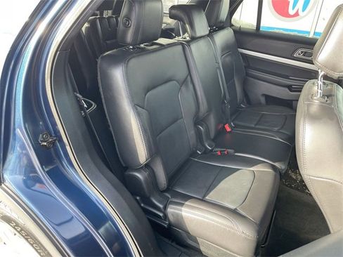 Used 2017 Ford Explorer XLT w/ Equipment Group 202A image 26