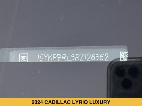 Certified 2024 Cadillac Lyriq Luxury AWD/4WD image 16