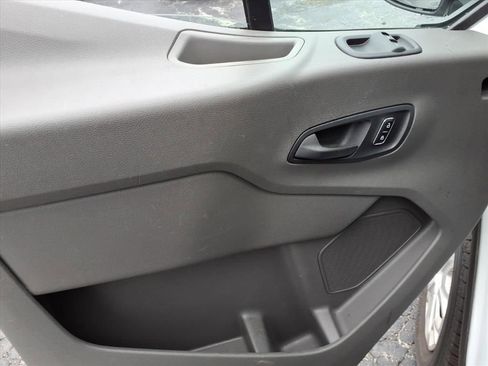 Used 2023 Ford Transit 350 XLT image 6