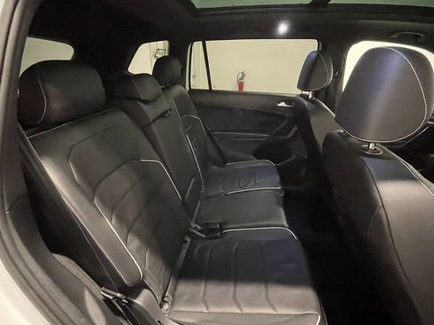Used 2022 Volkswagen Tiguan SEL R-Line image 25