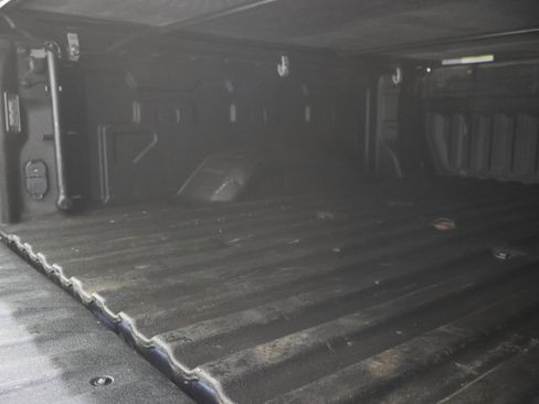 Used 2023 GMC Sierra 3500 SLT w/ Gooseneck/5TH Wheel Package image 5