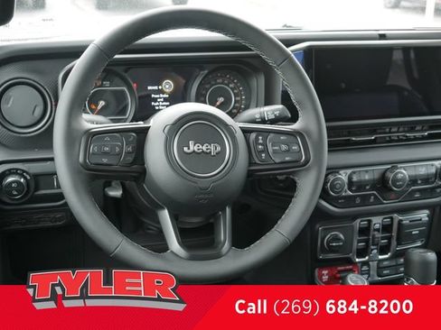 New 2026 Jeep Gladiator Rubicon AWD/4WD image 39