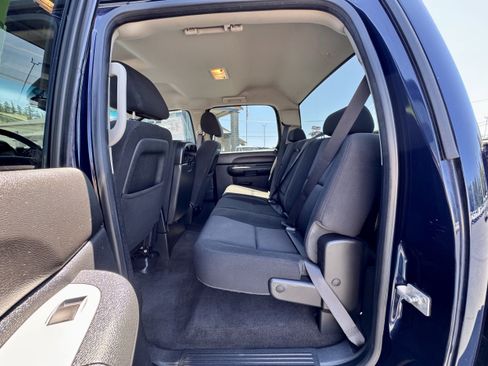 Used 2012 GMC Sierra 2500 SLE w/ SLE Preferred Package AWD/4WD image 13