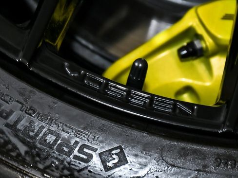 Used 2021 Chevrolet Corvette Stingray Preferred Cpe w/ 2LT image 95