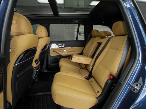 Used 2024 Mercedes-Benz GLS 580 4MATIC image 34