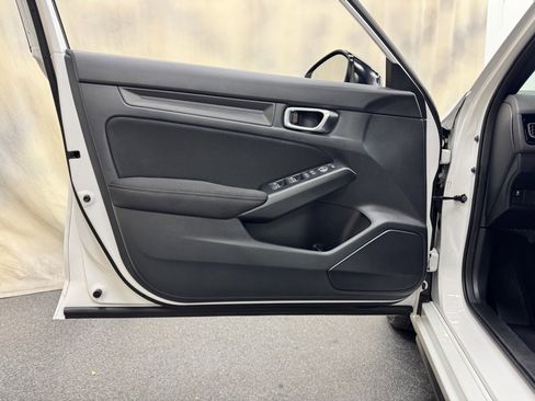 Used 2025 Honda Civic Sport image 12