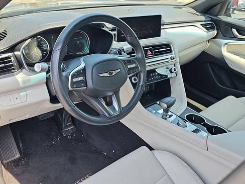 Used 2025 Genesis G70 2.5T image 15