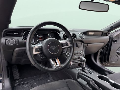 Used 2019 Ford Mustang Coupe image 17