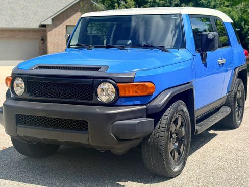Used 2007 Toyota FJ Cruiser 2WD image 7
