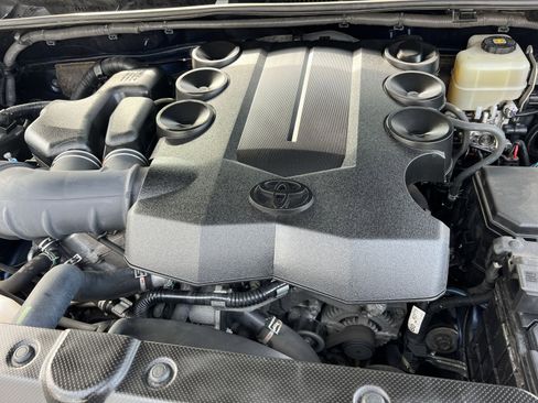 Used 2020 Toyota 4Runner SR5 image 26