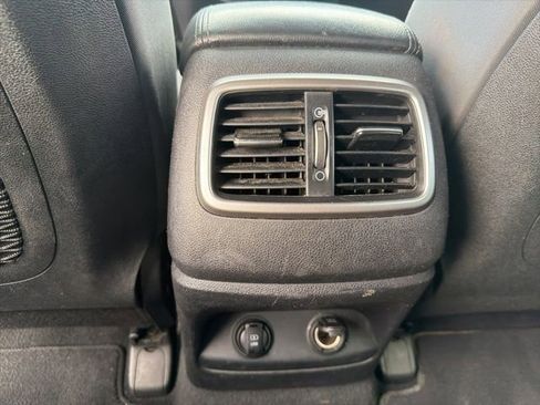 Used 2019 Kia Sorento FWD image 12
