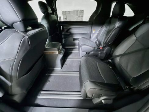 New 2026 Toyota Sienna Limited FWD image 26