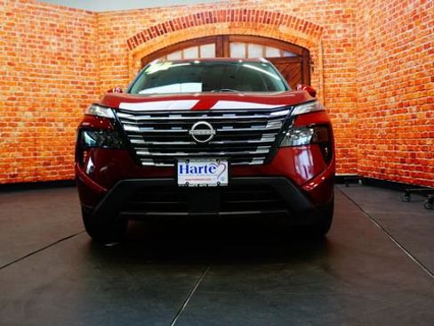 Certified 2024 Nissan Rogue SV w/ SV Premium Package AWD/4WD image 2