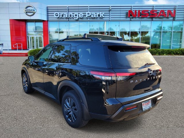 New 2026 Nissan Pathfinder SV w/ Cargo Package FWD image 3