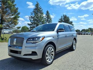 Used 2024 Lincoln Navigator Premiere video 3