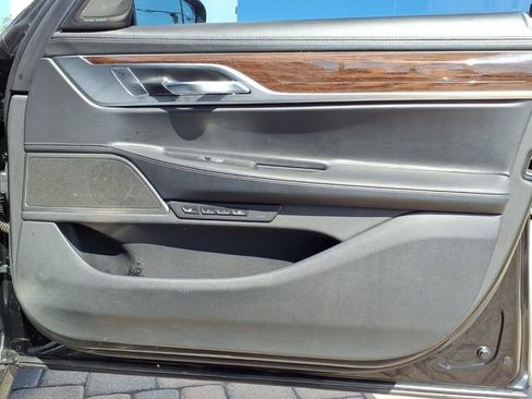 Used 2020 BMW 740i w/ M Sport Package image 29