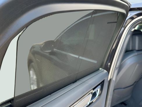 Used 2022 Porsche Cayenne E-Hybrid Coupe image 32