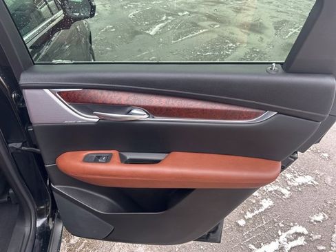 Used 2021 Cadillac XT5 Premium Luxury image 11