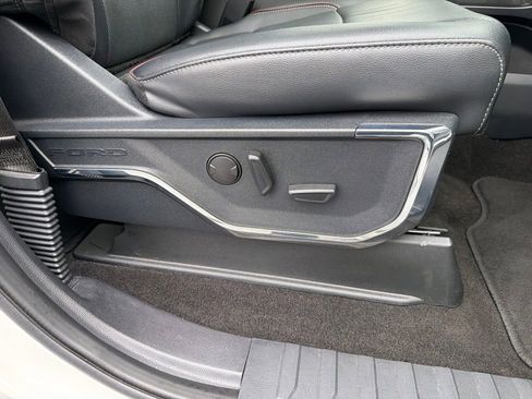 Used 2022 Ford F150 Lariat AWD/4WD image 39