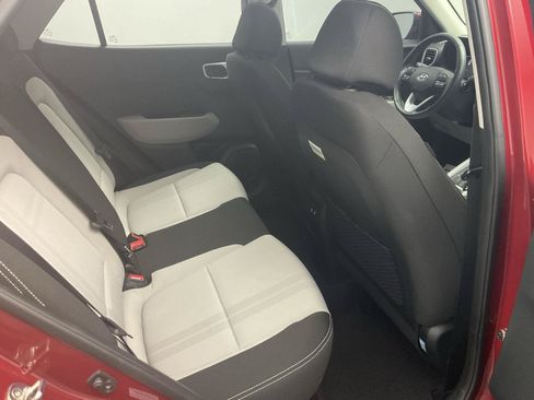 Used 2024 Hyundai Venue SEL FWD image 27