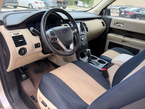 Used 2017 Ford Flex SEL FWD image 8