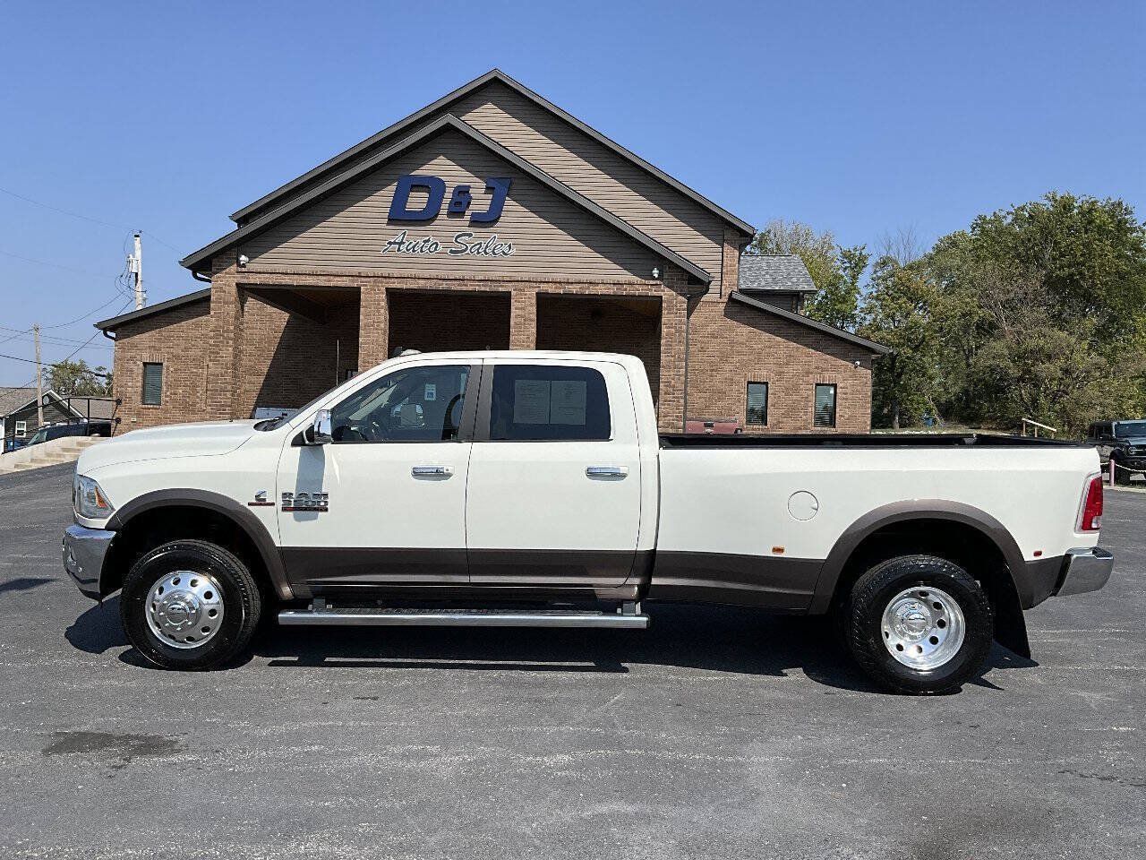 Used 2018 RAM 3500 Laramie AWD/4WD image 2
