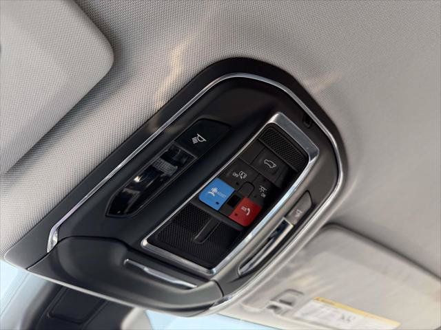 Used 2023 Jeep Grand Cherokee L Limited AWD/4WD image 33