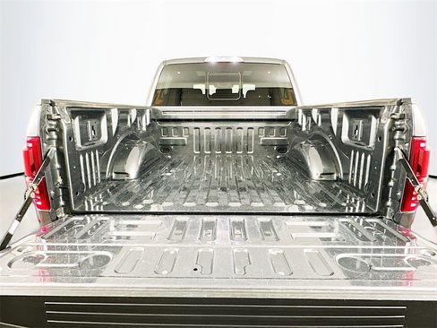 Used 2018 Ford F150 Raptor w/ Equipment Group 802A Luxury image 26