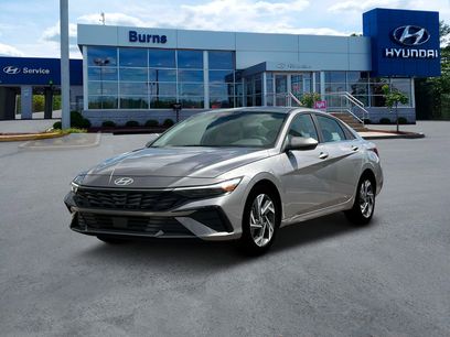 New 2025 Hyundai Elantra SEL