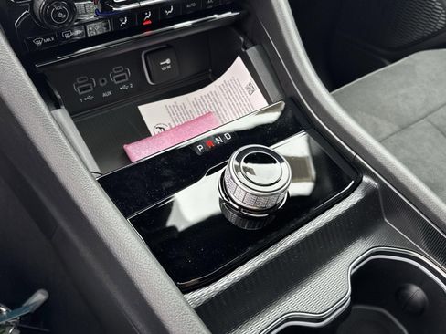 New 2025 Jeep Grand Cherokee L Altitude image 28