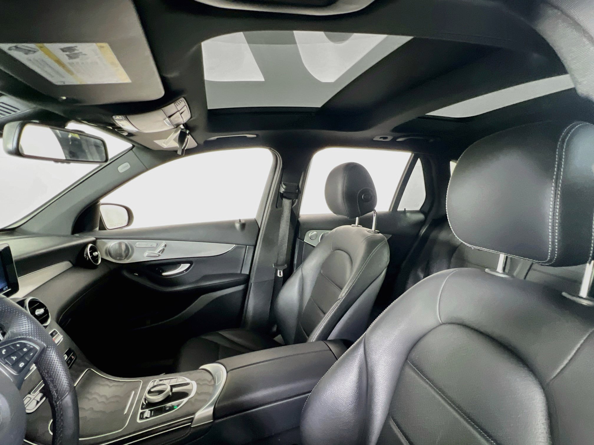 Used 2019 Mercedes-Benz GLC 300 4MATIC image 21