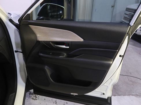 Used 2024 Toyota Grand Highlander FWD image 31