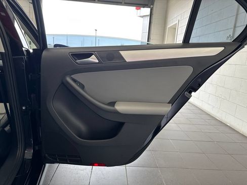 Used 2016 Volkswagen Jetta SEL Premium FWD image 58