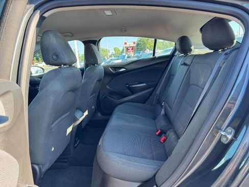 Used 2017 Chevrolet Cruze LT w/ Convenience Package FWD image 16