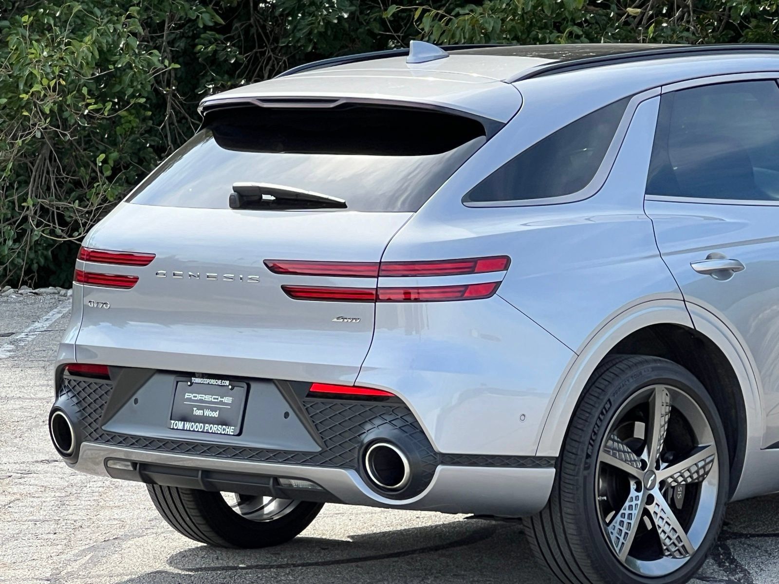 Used 2023 Genesis GV70 2.5T w/ Sport Prestige Package AWD/4WD image 10