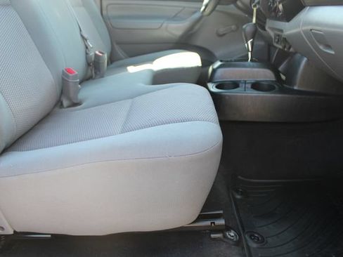 Used 2014 Toyota Tacoma 2WD Regular Cab image 19