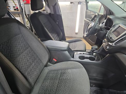 Used 2024 Chevrolet Equinox LT image 10