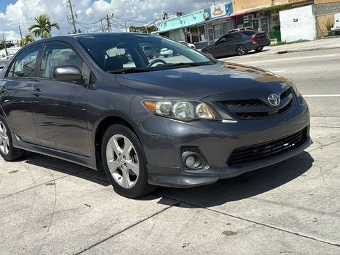 Used 2013 Toyota Corolla S FWD image 16