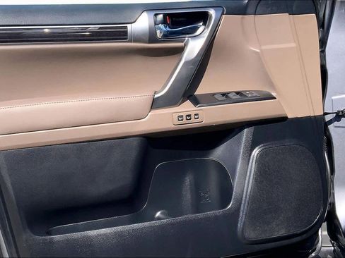Used 2023 Lexus GX 460 Premium w/ Premium Package AWD/4WD image 22