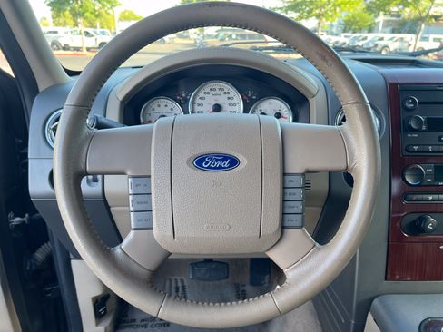 Used 2005 Ford F150 Lariat AWD/4WD image 17