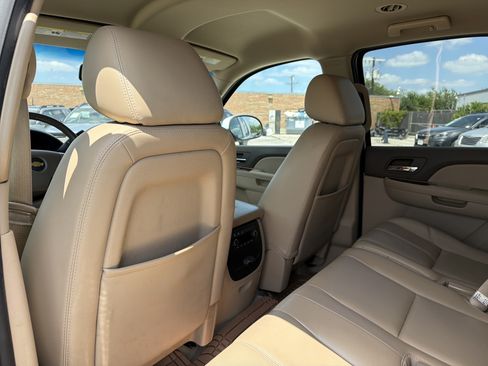 Used 2014 Chevrolet Tahoe LT RWD image 22