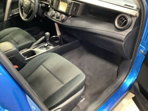 Used 2018 Toyota RAV4 LE w/ All Weather Liner Package image 22