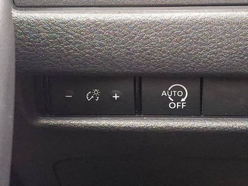 Used 2023 Nissan Rogue S AWD/4WD image 24