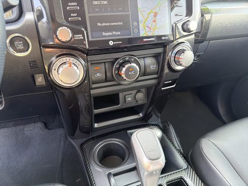 Certified 2024 Toyota 4Runner TRD Off-Road Premium image 8