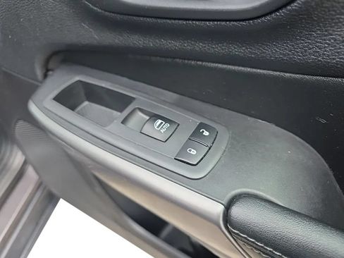 Used 2019 Jeep Cherokee Limited AWD/4WD image 22
