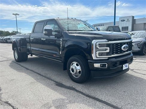 New 2025 Ford F350 Platinum w/ Platinum Plus Package image 2