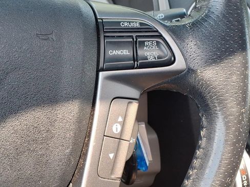 Used 2011 Honda Pilot EX-L image 9